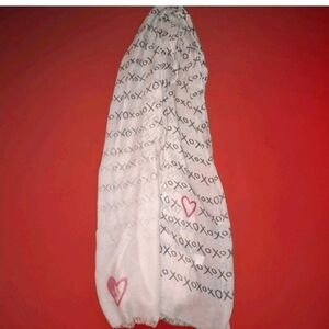 NWT Ganz White and Red XO Heart Scarf/ Shawl Extra Large